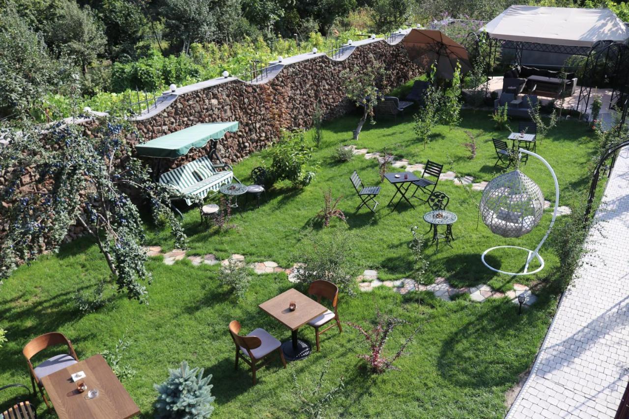 Redroof Country House Hotel Goris Zewnętrze zdjęcie