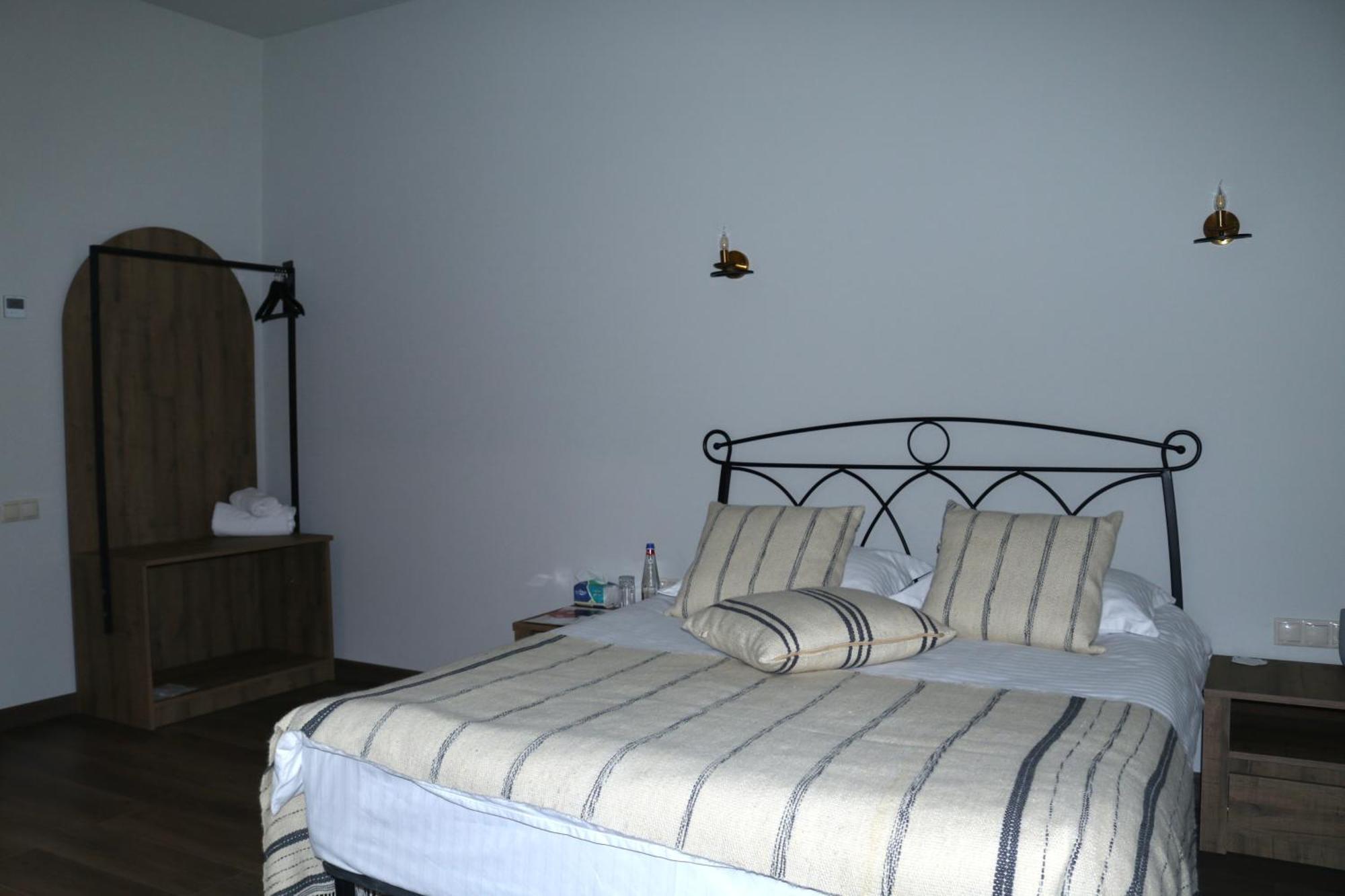 Redroof Country House Hotel Goris Zewnętrze zdjęcie